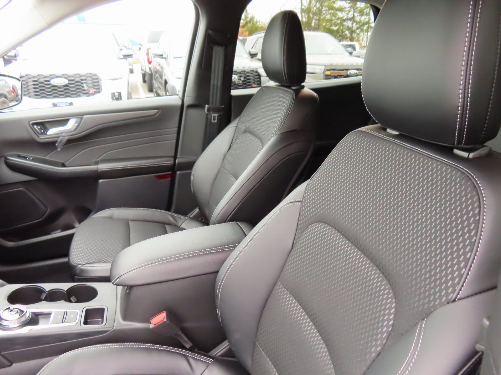 New 2026 Ford Escape SE image 15