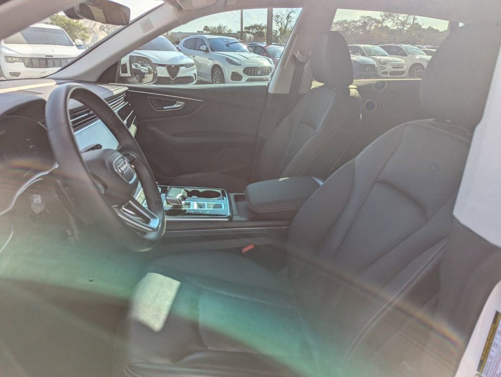 Used 2023 Audi Q8 Premium Plus w/ Premium Plus Package image 10