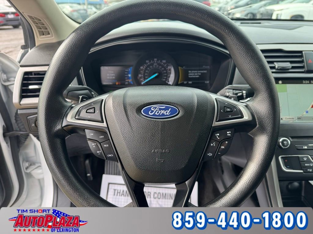 Used 2018 Ford Fusion SE w/ Fusion SE Technology Package image 19