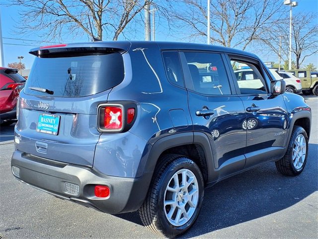 Used 2023 Jeep Renegade Latitude image 9