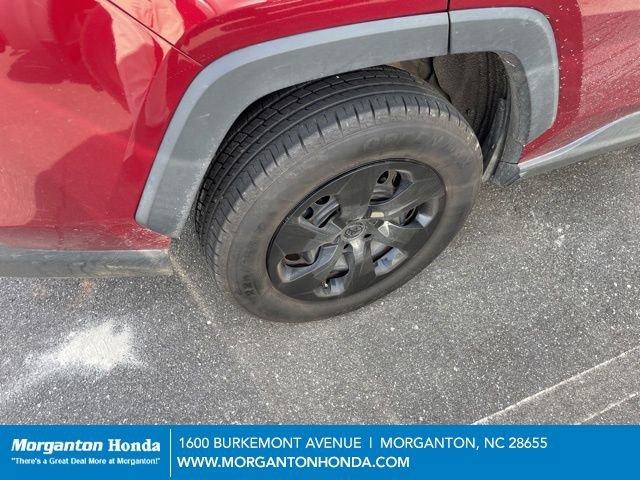 Used 2022 Toyota RAV4 LE image 7