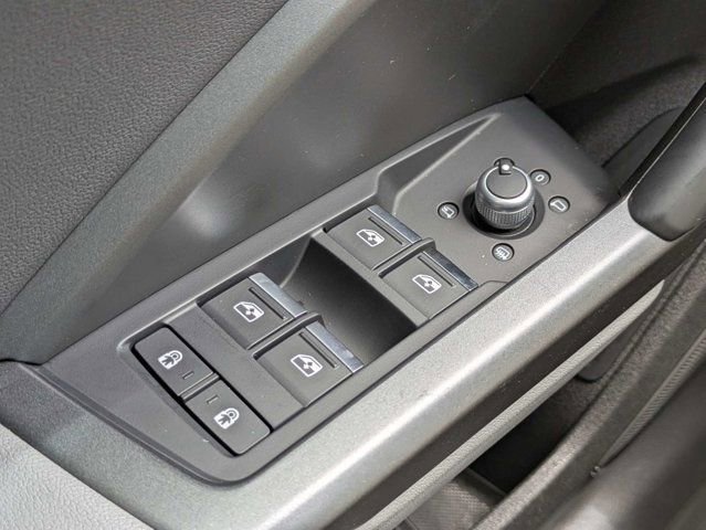 Used 2023 Audi Q3 2.0T Premium Plus AWD/4WD image 25