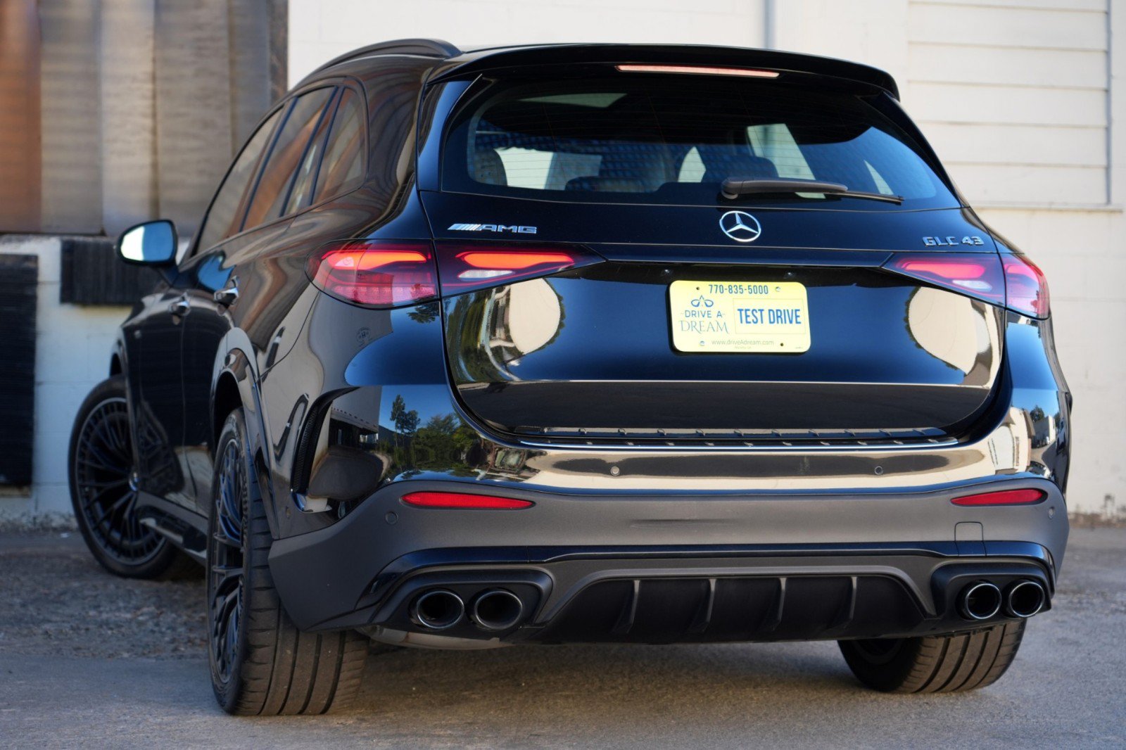 Used 2025 Mercedes-Benz GLC 43 AMG 4MATIC w/ AMG Night Package image 6