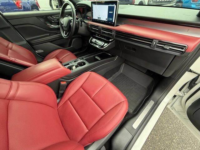 Used 2025 Lincoln Corsair Reserve w/ Equipment Group 202A FWD image 22