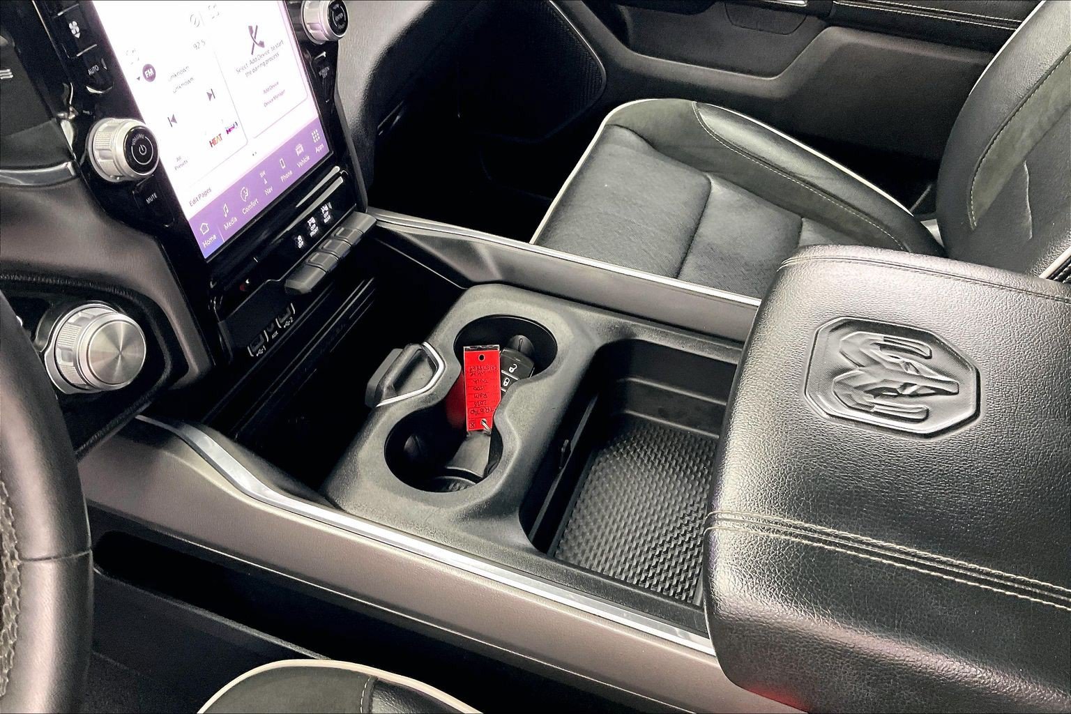 Used 2025 RAM 1500 Laramie AWD/4WD image 17