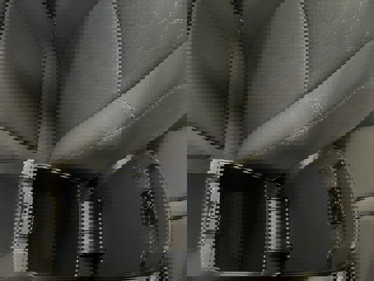 Used 2024 Toyota Corolla LE image 27