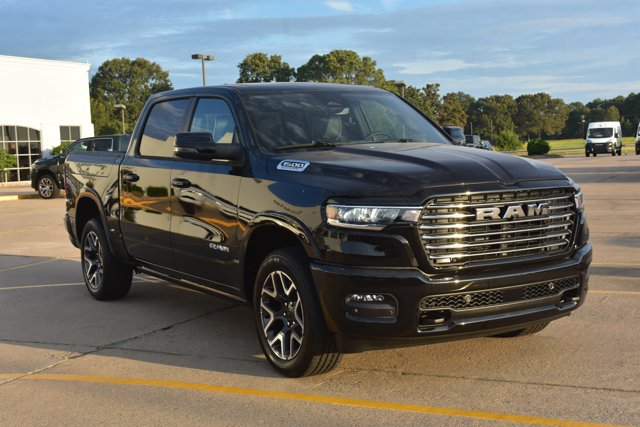 New 2027 RAM 1500 Laramie AWD/4WD image 3