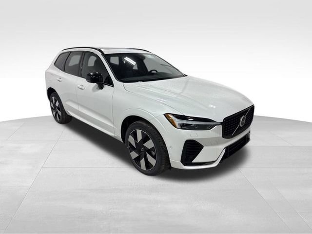 Used 2025 Volvo XC60 T8 Plus w/ Climate Package image 10