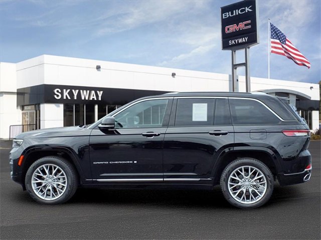Used 2023 Jeep Grand Cherokee Summit w/ Adv Protech Group IV image 8