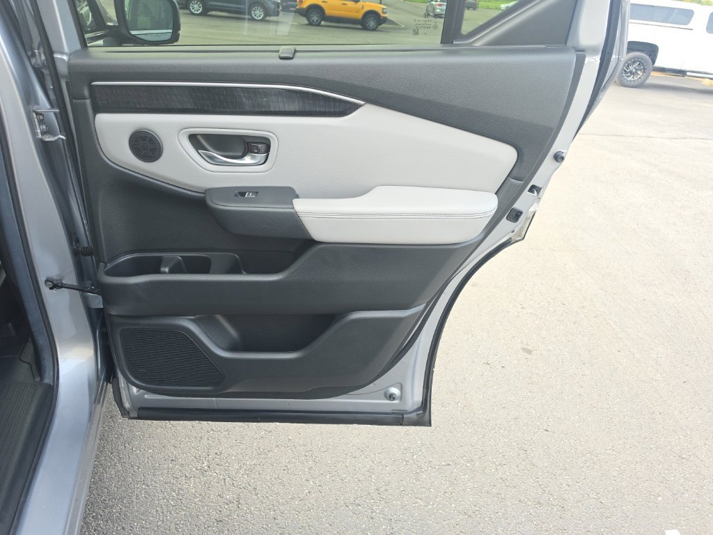 Certified 2025 Honda Pilot Elite image 31