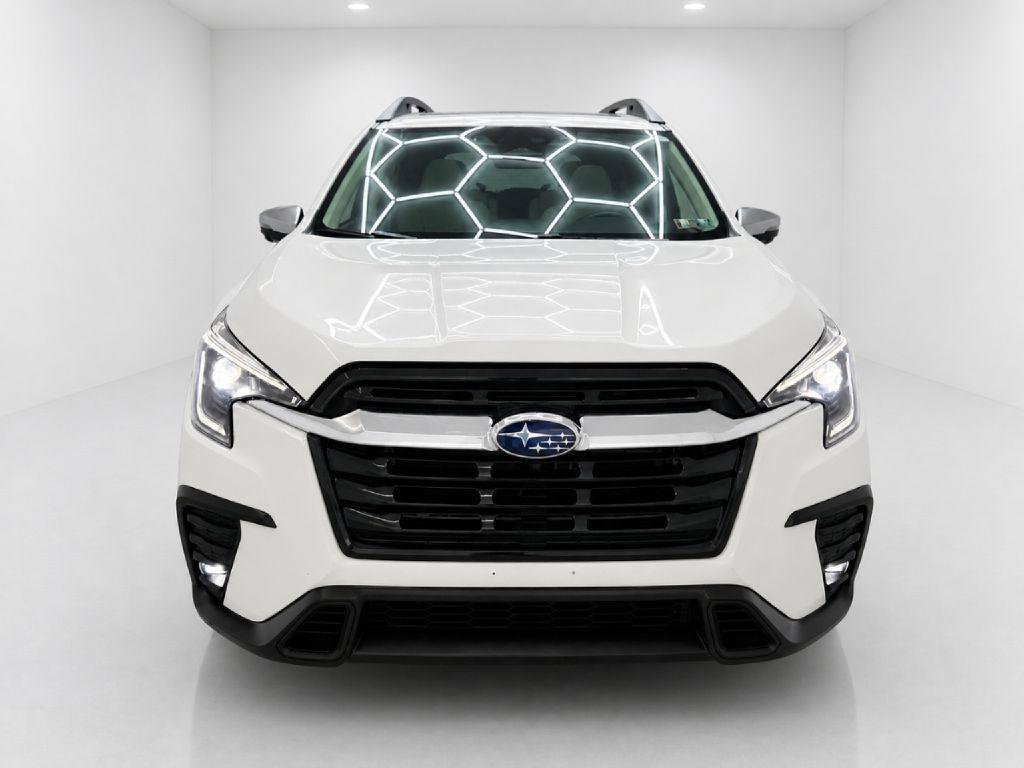 Used 2023 Subaru Ascent Limited w/ Technology Package AWD/4WD image 8