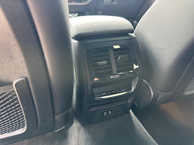 Certified 2024 BMW X3 xDrive30i w/ Premium Package image 21