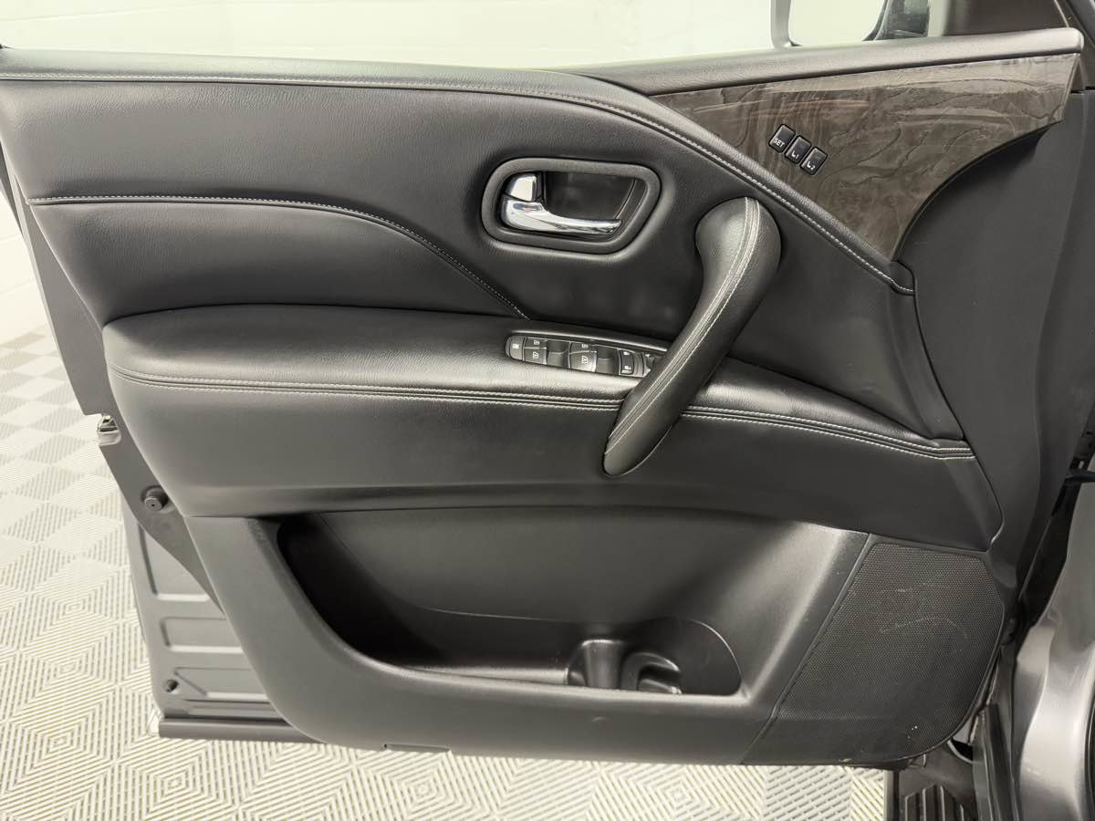 Used 2021 INFINITI QX80 Luxe image 9