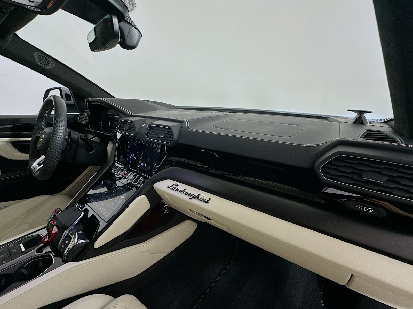 Used 2024 Lamborghini Urus S AWD/4WD image 50