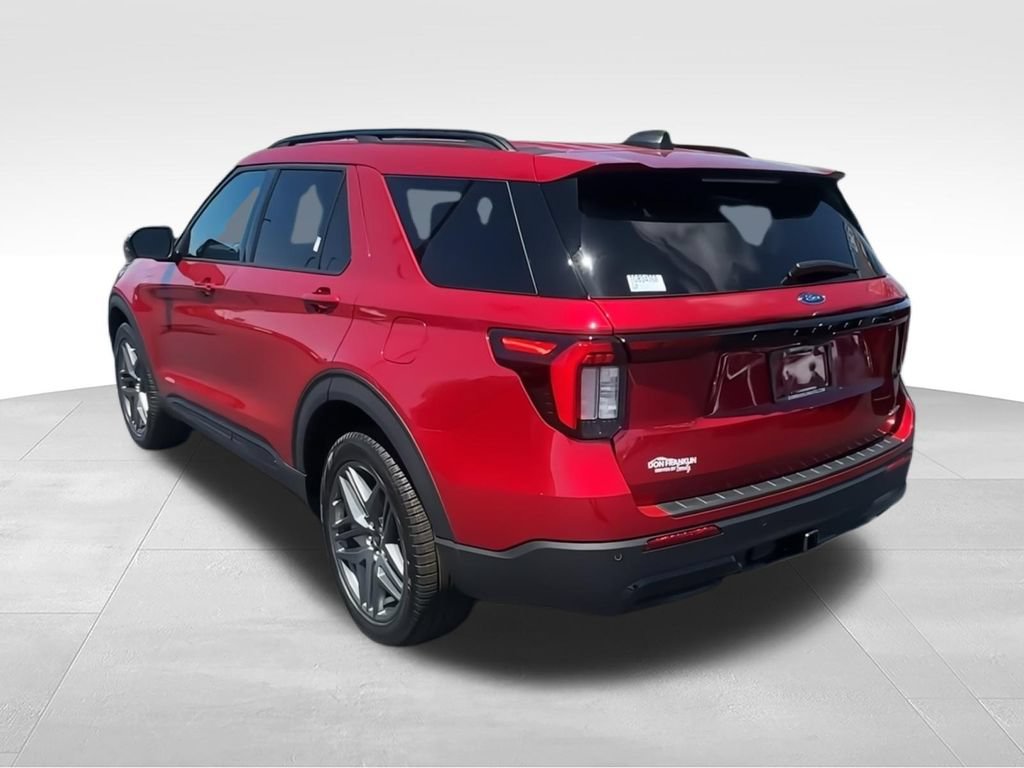 New 2026 Ford Explorer ST-Line w/ ST-Line Street Pack AWD/4WD image 2