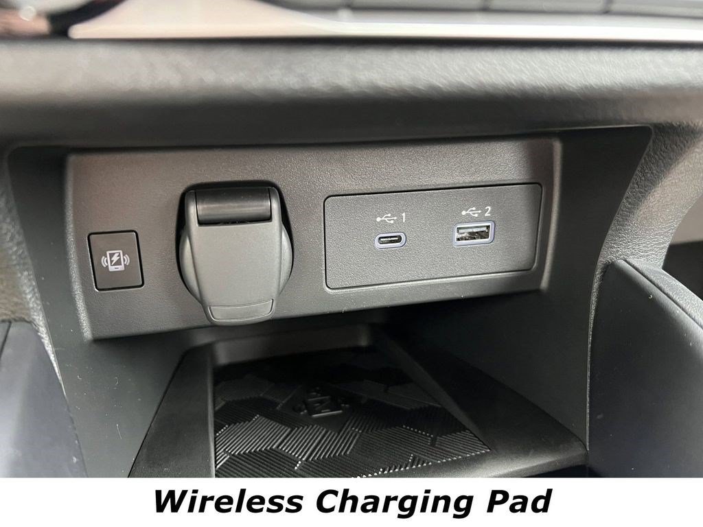 Certified 2025 Nissan Versa SR w/ Trunk Package FWD image 10