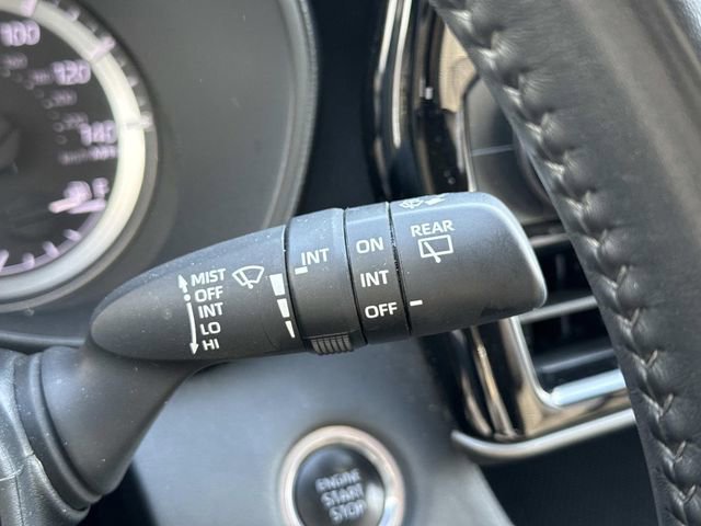 Used 2024 Toyota Highlander LE image 25