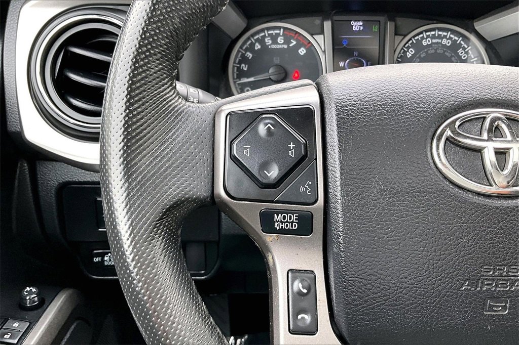 Used 2022 Toyota Tacoma Limited image 12