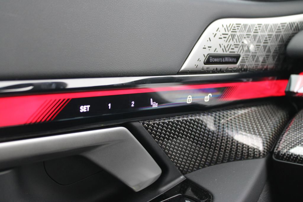 Used 2026 BMW M5 w/ Carbon Package image 24