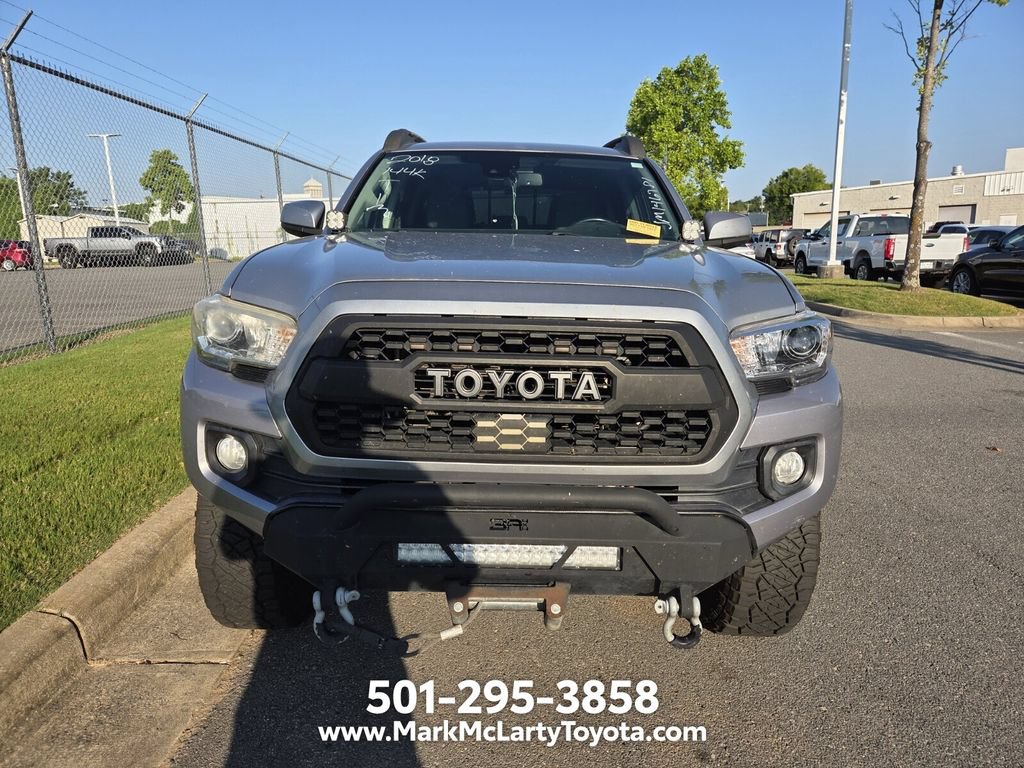 Used 2018 Toyota Tacoma SR5 AWD/4WD image 2