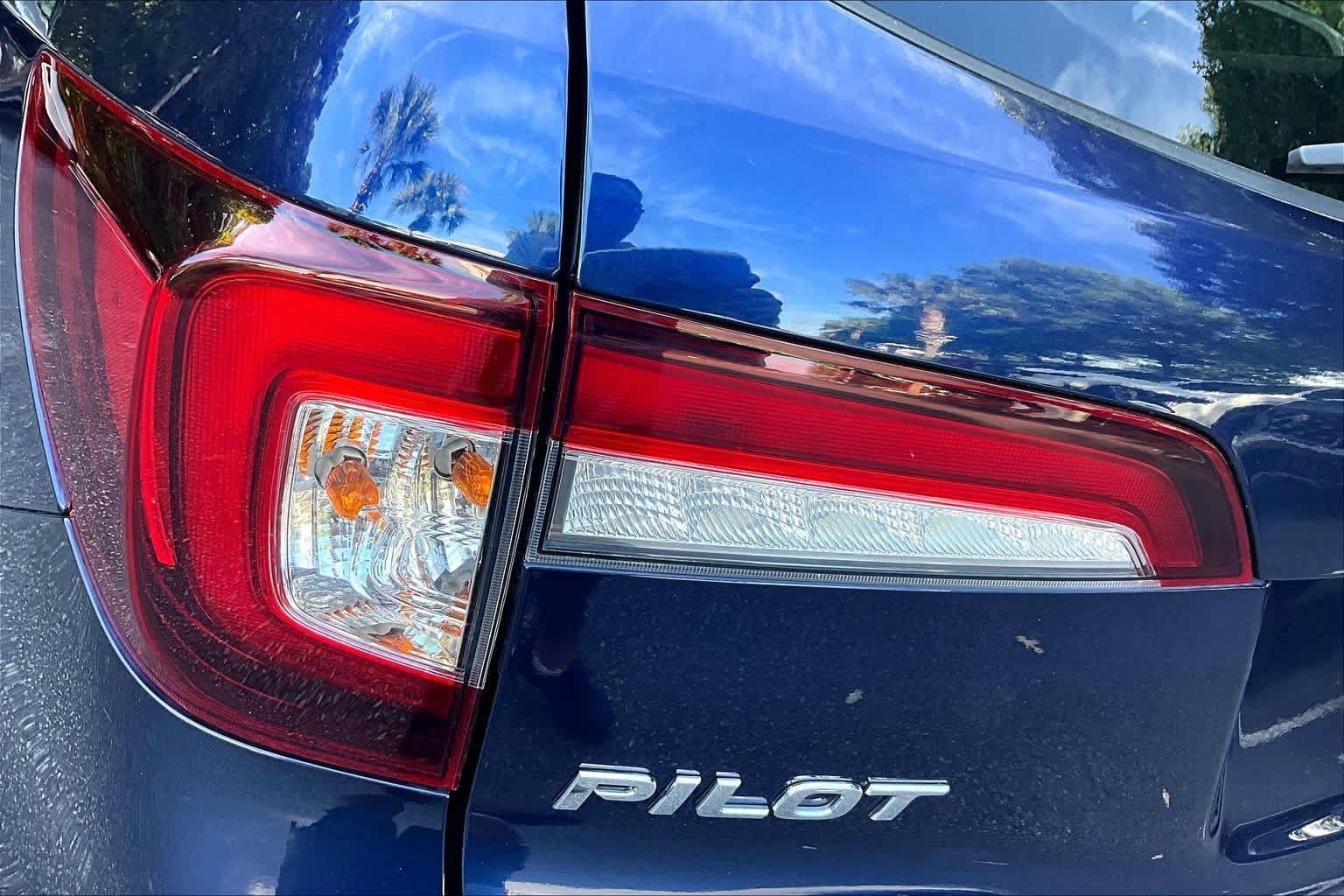 Certified 2022 Honda Pilot Sport image 28