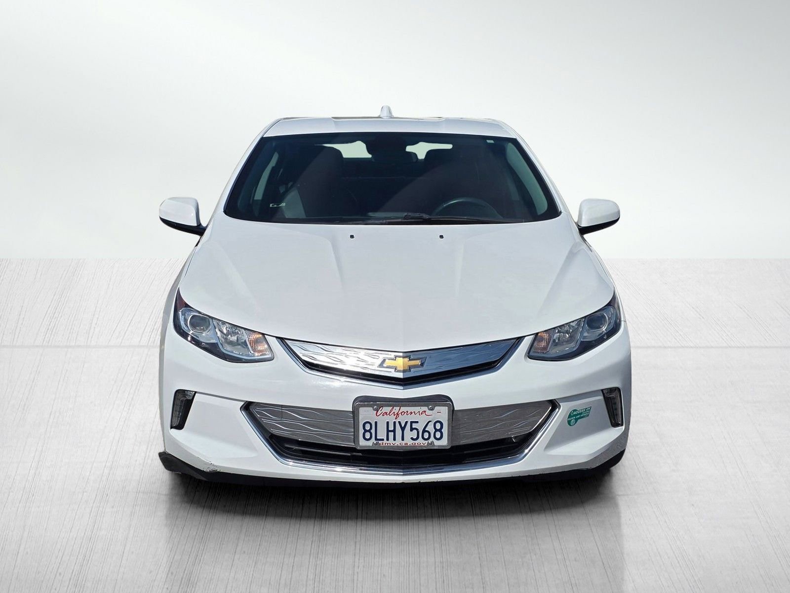 Used 2017 Chevrolet Volt LT w/ Comfort Package FWD image 2