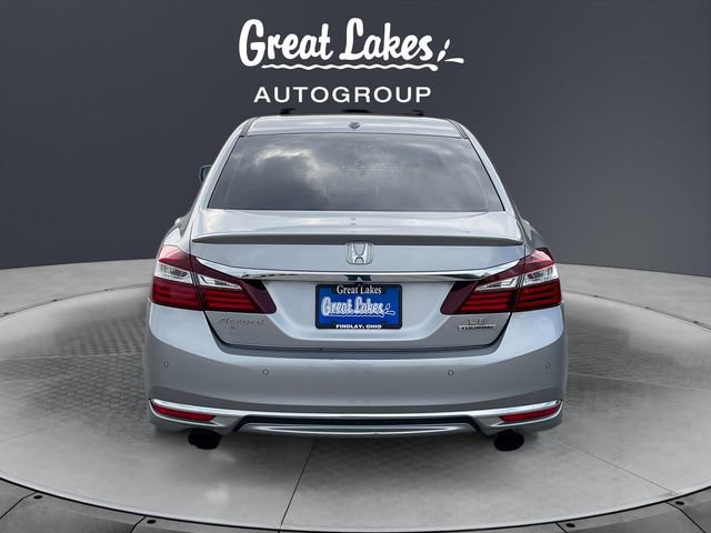 Used 2016 Honda Accord Touring image 4