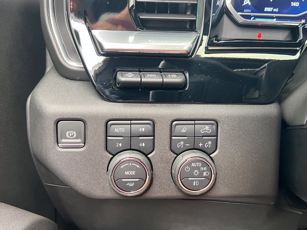 Used 2025 Chevrolet Silverado 2500 High Country w/ Technology Package AWD/4WD image 21