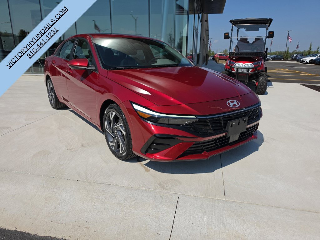 Used 2025 Hyundai Elantra SEL FWD image 8
