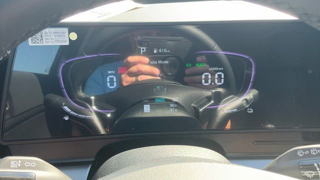 Certified 2025 Kia Sportage EX w/ EX Premium Package image 36