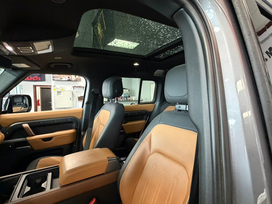 Used 2024 Land Rover Defender 110 X AWD/4WD image 21