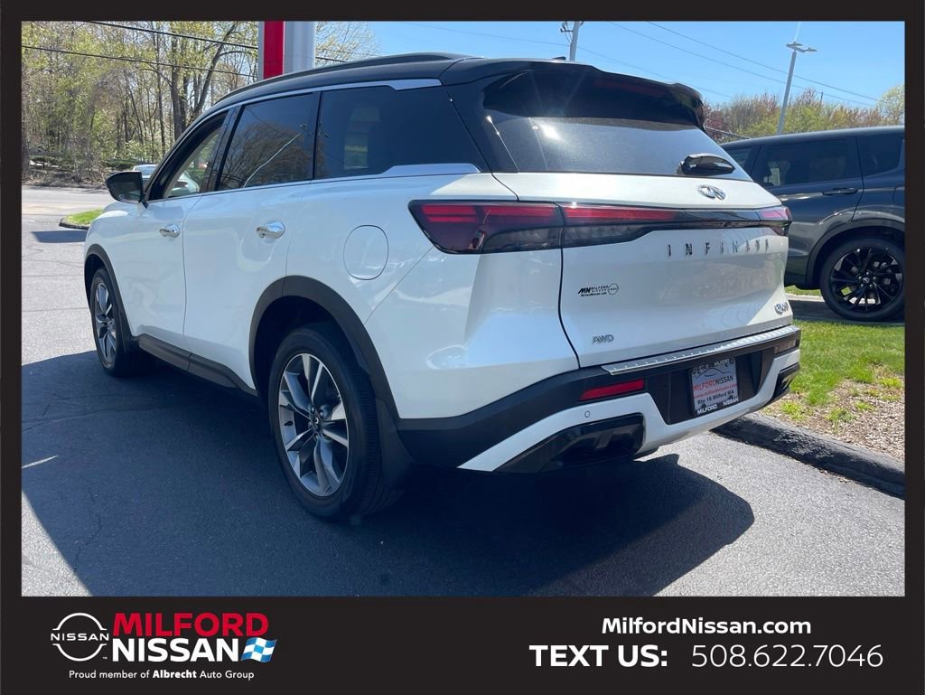 Used 2023 INFINITI QX60 Luxe w/ Cargo Package AWD/4WD image 3