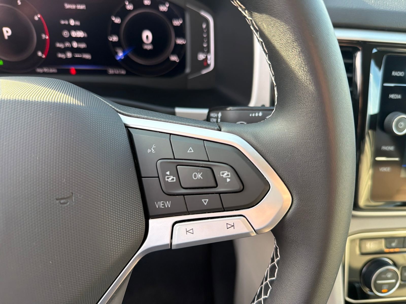 Used 2022 Volkswagen Atlas SE w/ Black Wheel Package image 15