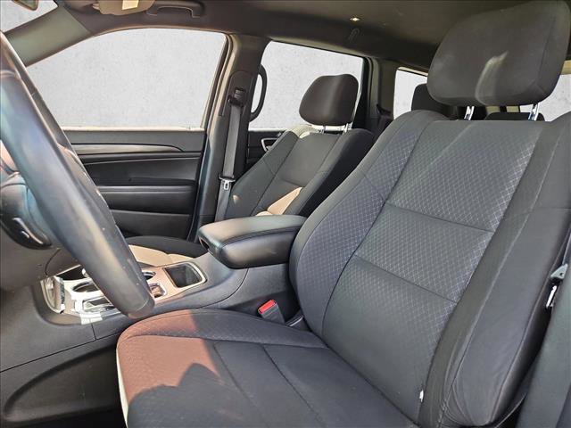 Used 2019 Jeep Grand Cherokee Laredo image 15