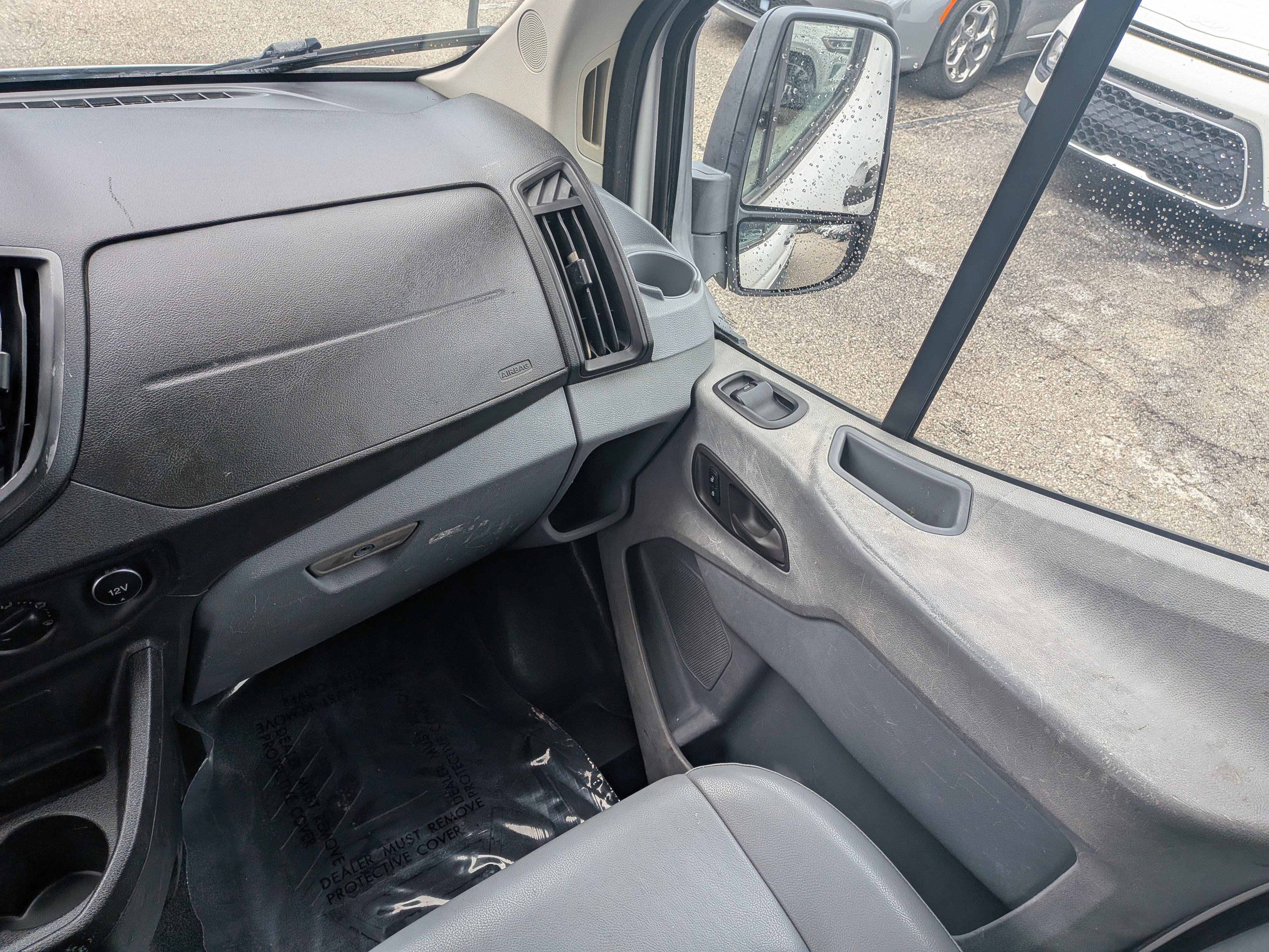 Used 2018 Ford Transit 250 148 Medium Roof RWD image 17