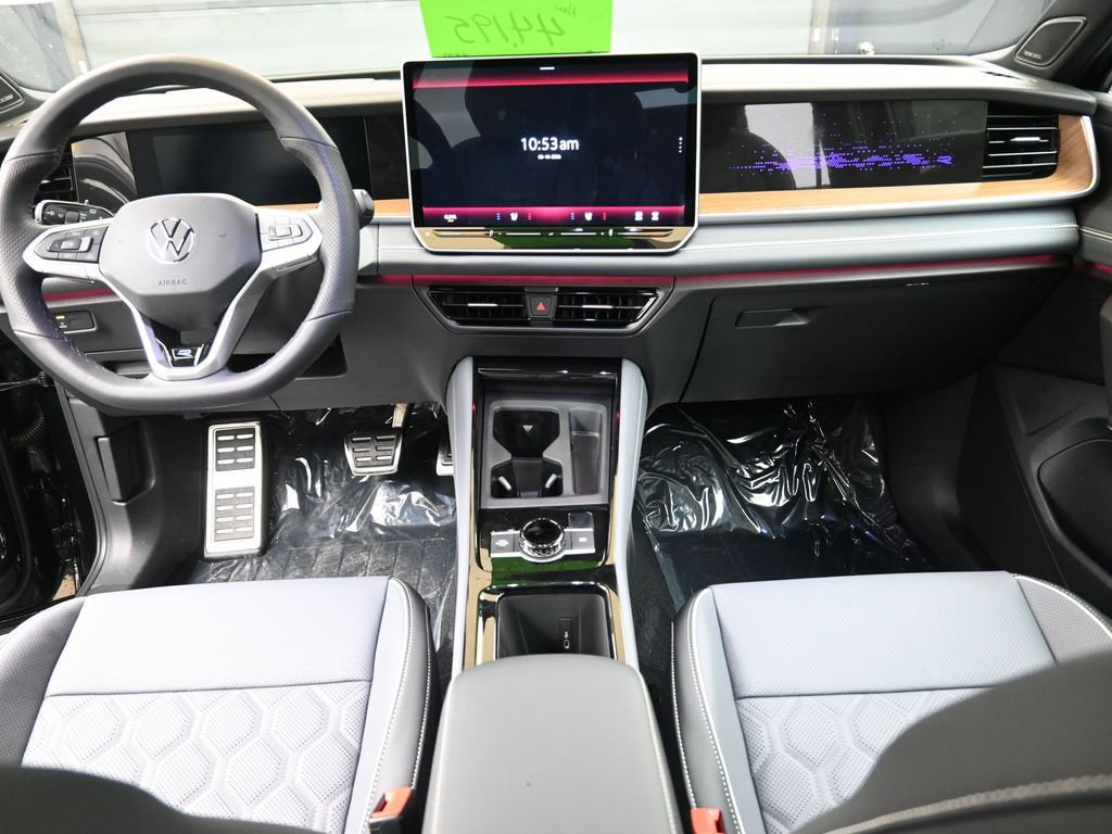 New 2026 Volkswagen Tiguan SEL R-Line image 18