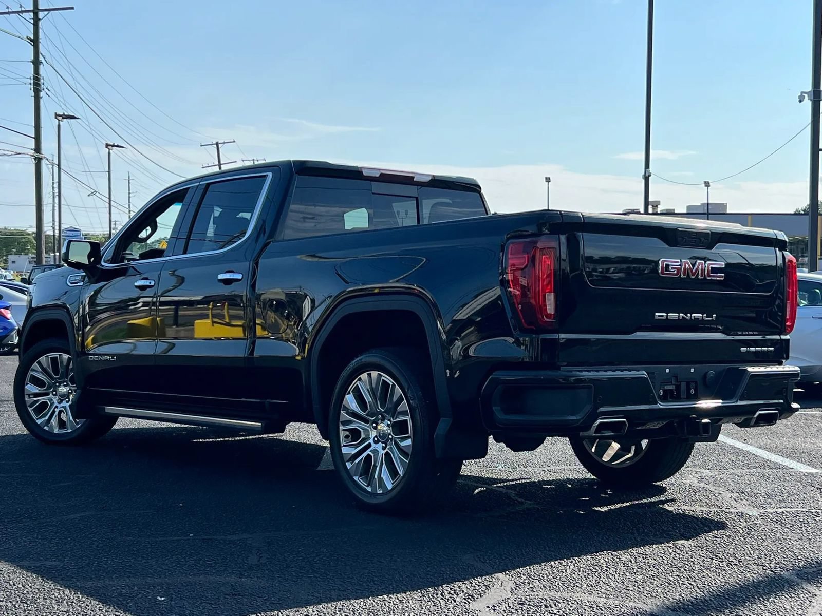 Used 2021 GMC Sierra 1500 Denali w/ Denali Premium Package AWD/4WD image 5