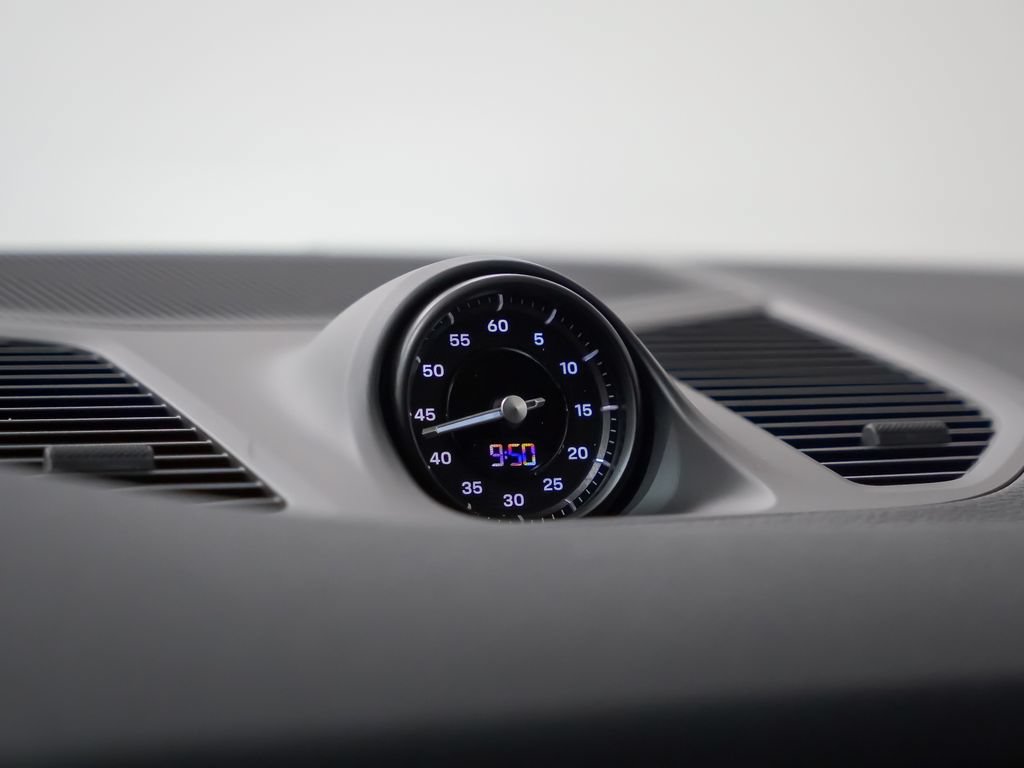 Certified 2026 Porsche Cayenne E-Hybrid AWD/4WD image 29