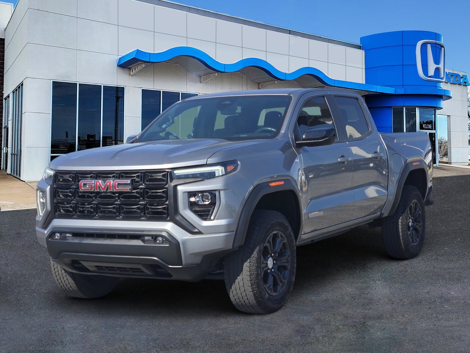 Used 2024 GMC Canyon Elevation w/ Convenience Package RWD image 2