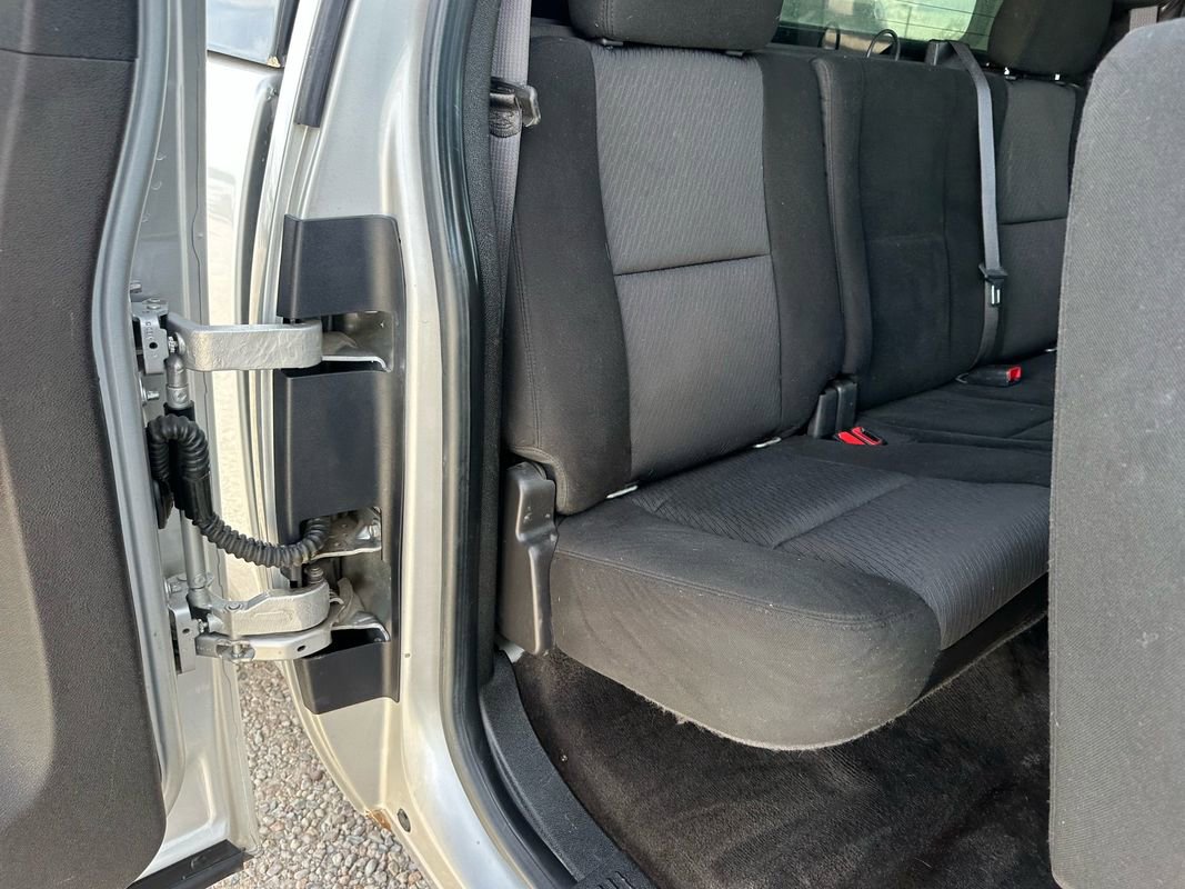 Used 2010 Chevrolet Silverado 1500 LT w/ Power Pack Plus AWD/4WD image 22