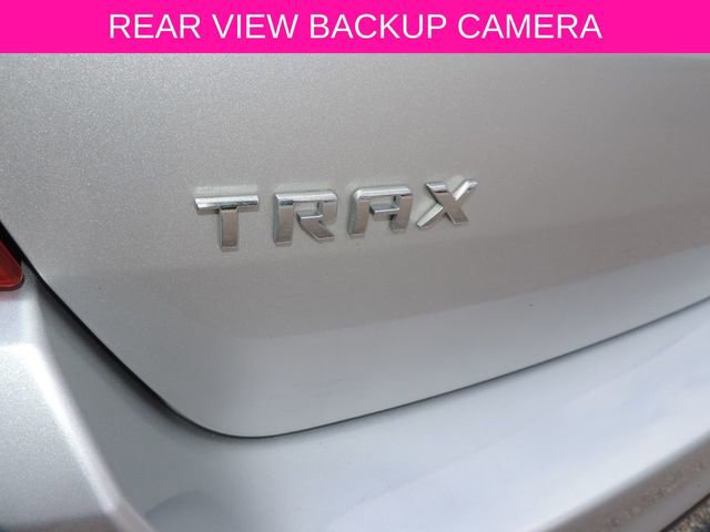 Used 2022 Chevrolet Trax LT w/ LT Convenience Package image 12