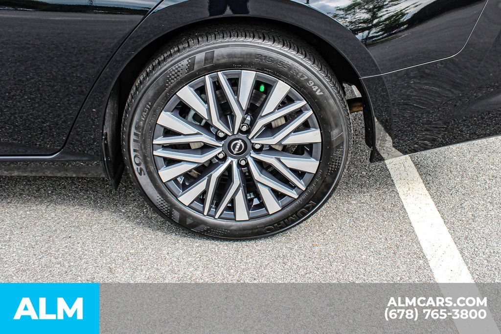 Used 2025 Nissan Altima 2.5 SV FWD image 16