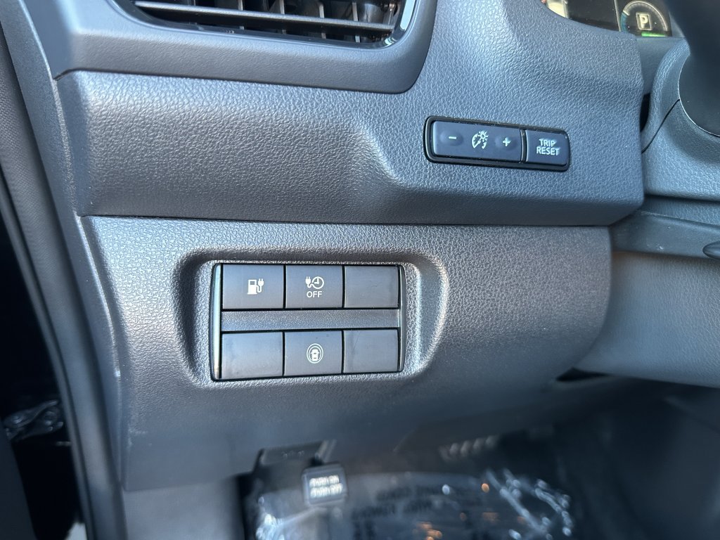 Used 2025 Nissan Leaf S FWD image 25