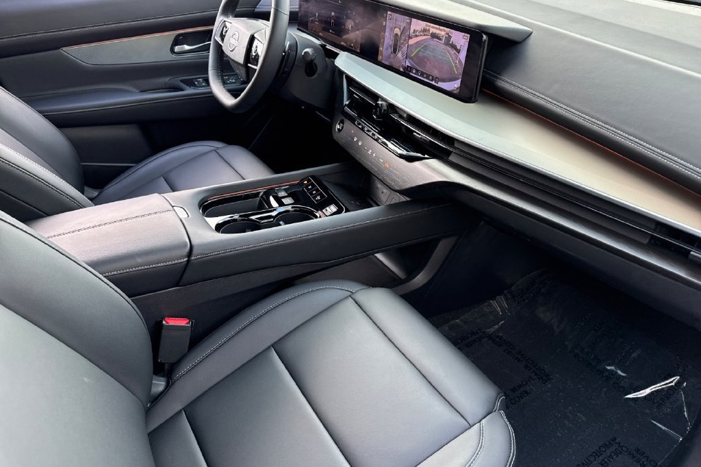 Certified 2025 Nissan Murano SL w/ Cargo Package AWD/4WD image 15