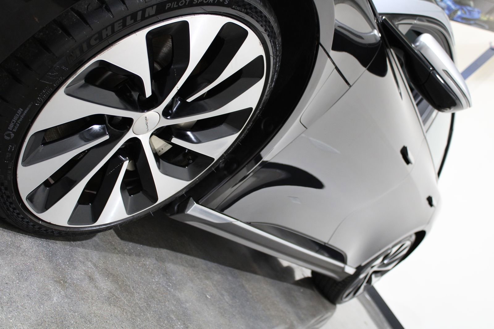 Used 2022 Lucid Air Grand Touring image 8