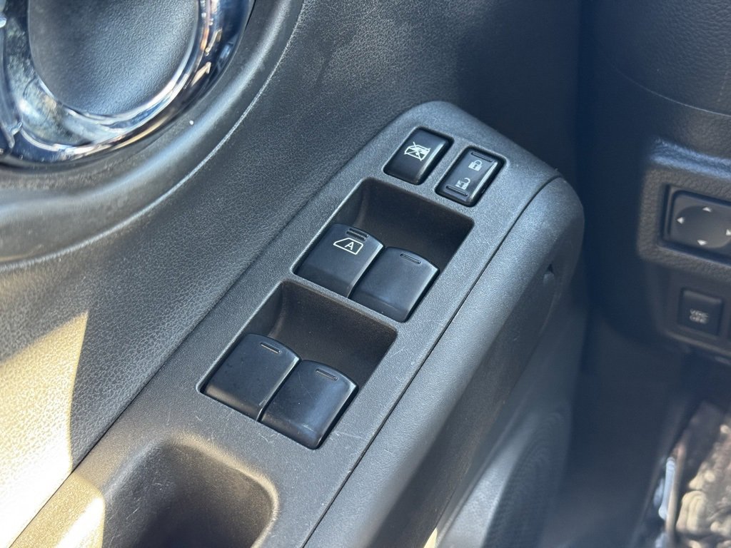 Used 2009 Nissan Cube 1.8 S w/ Interior Illumination Pkg image 26