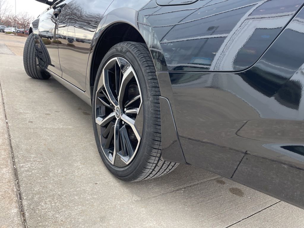 Used 2025 Nissan Altima 2.5 SR image 17