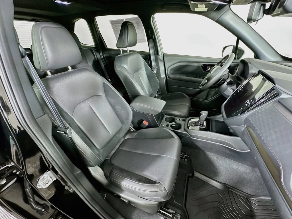Used 2025 Subaru Forester Touring AWD/4WD image 37