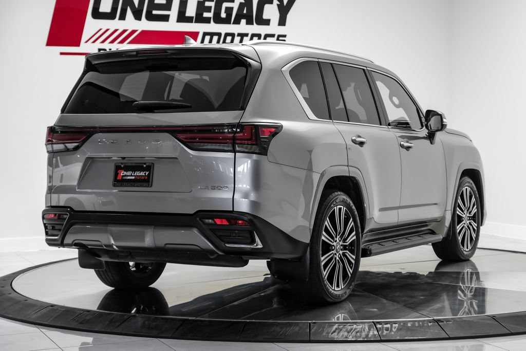 Used 2022 Lexus LX 600 4WD w/ Luxury Package image 12