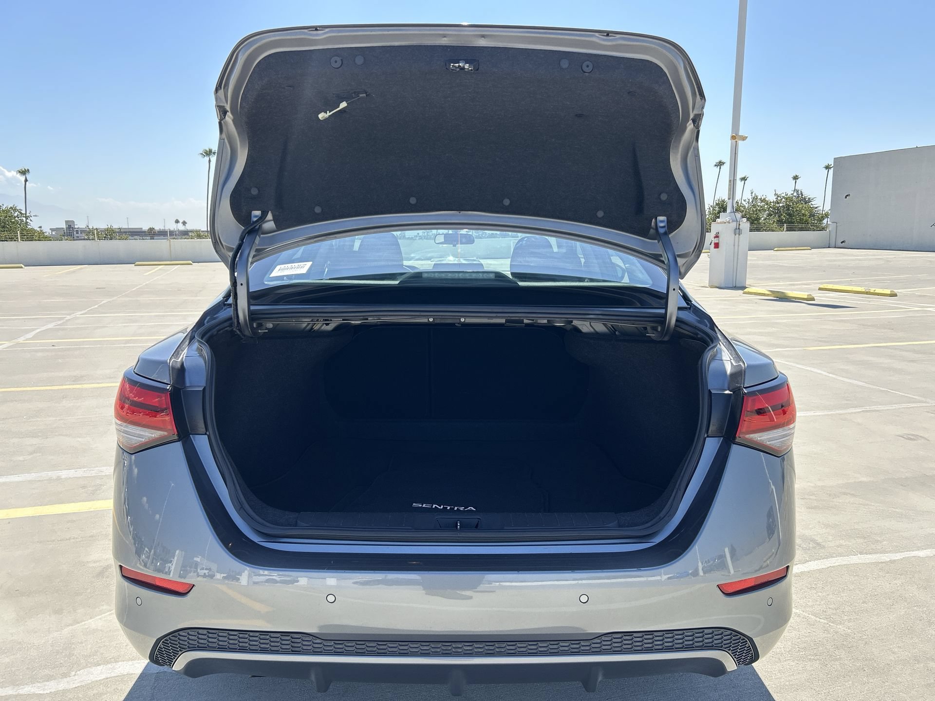 Used 2024 Nissan Sentra SV FWD image 19